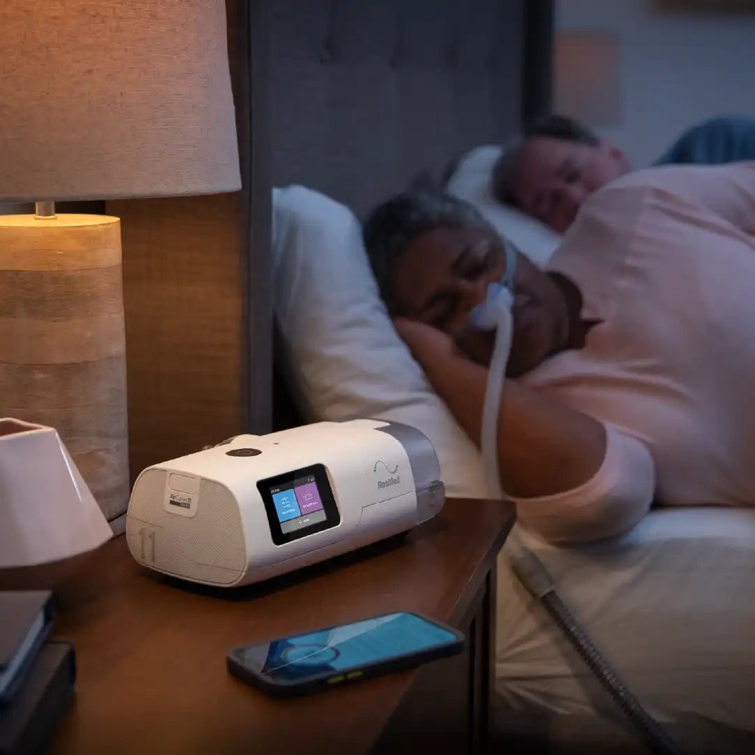 AirCurve 11 VAuto with HumidAirHumidifier and ClimateLineAir Heated Tubing